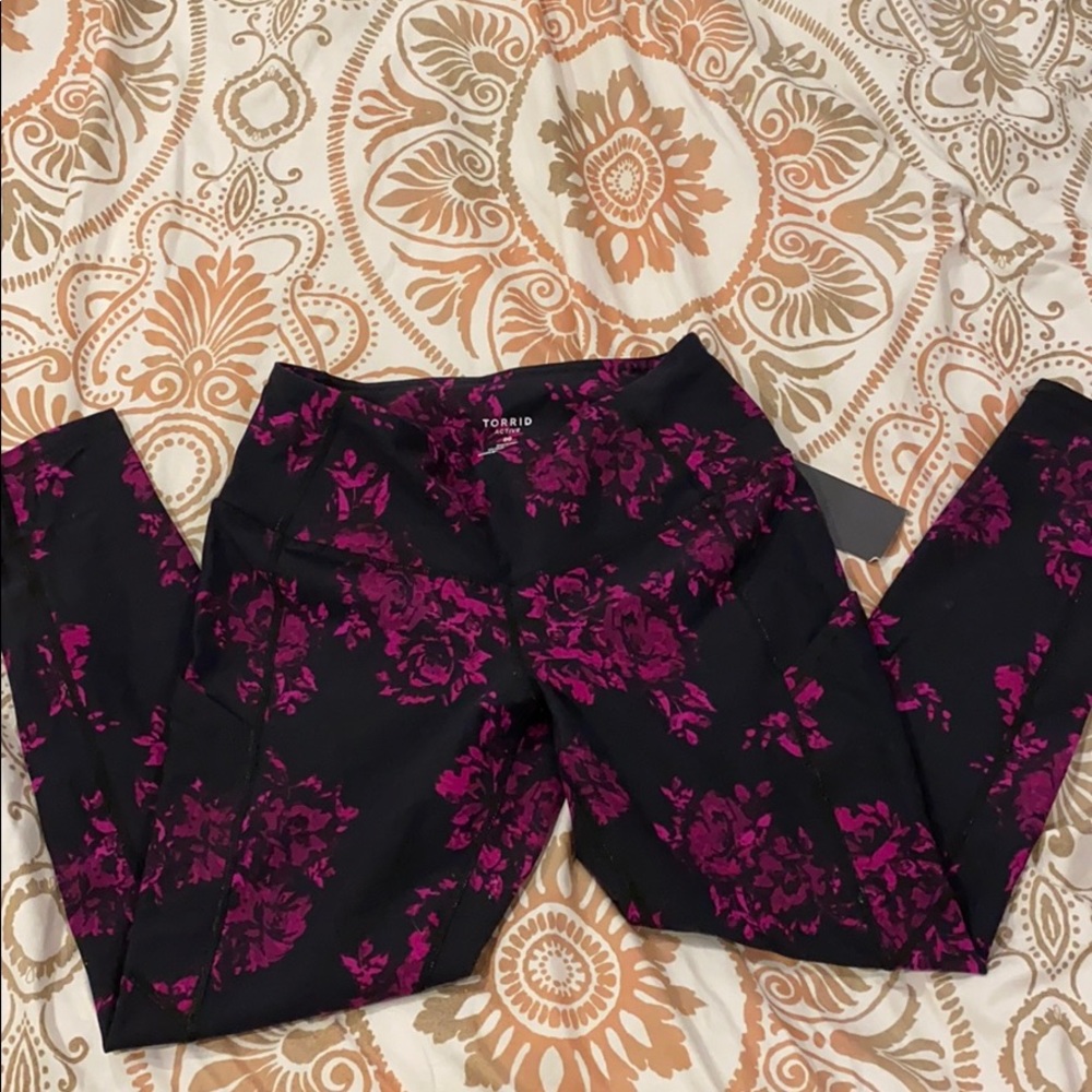 Super cute TORRID leggings